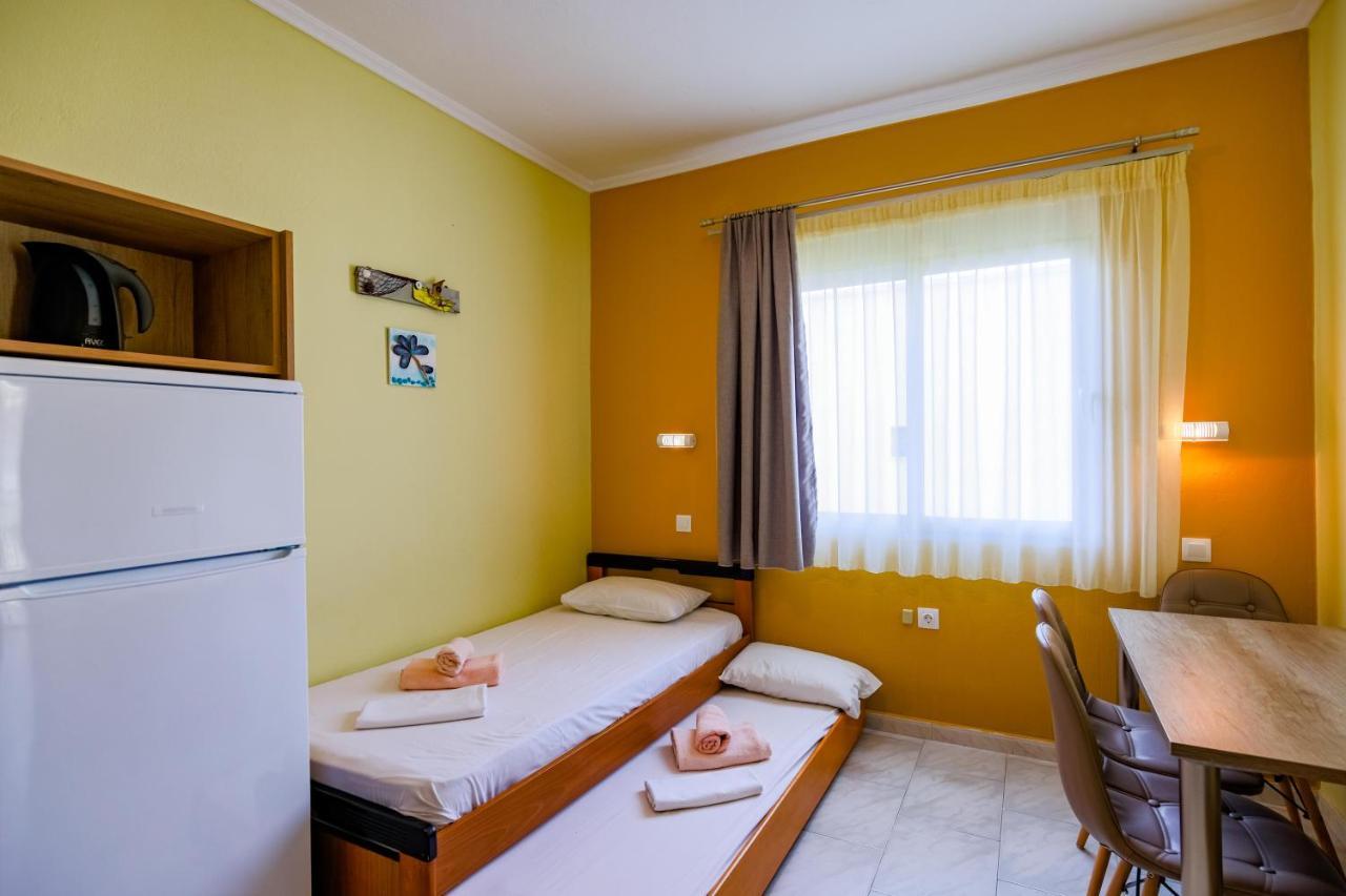 Dionisos Apartments Paralia Dionysiou Ngoại thất bức ảnh