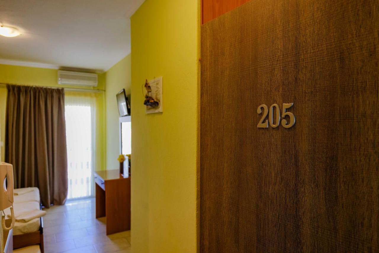 Dionisos Apartments Paralia Dionysiou Ngoại thất bức ảnh